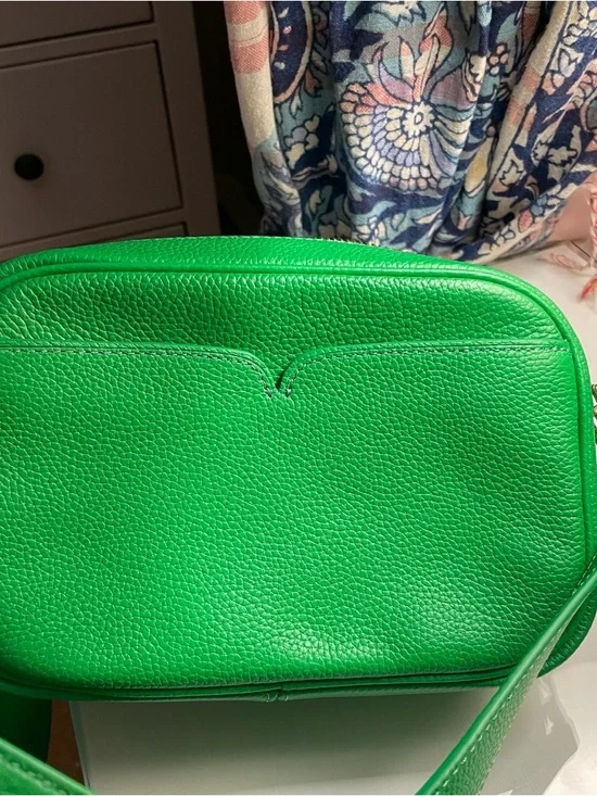 kate spade Astrid Medium Crossbody Bag in Kelly Green - Picture 3 of 4